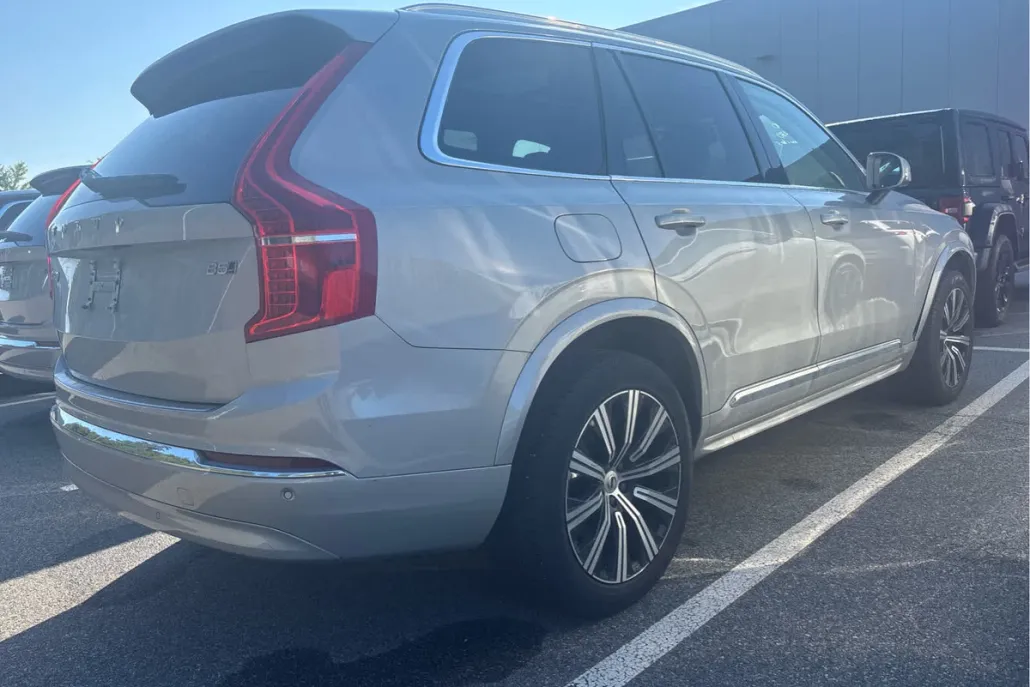 2024 Volvo XC90 B5 Core photo 1
