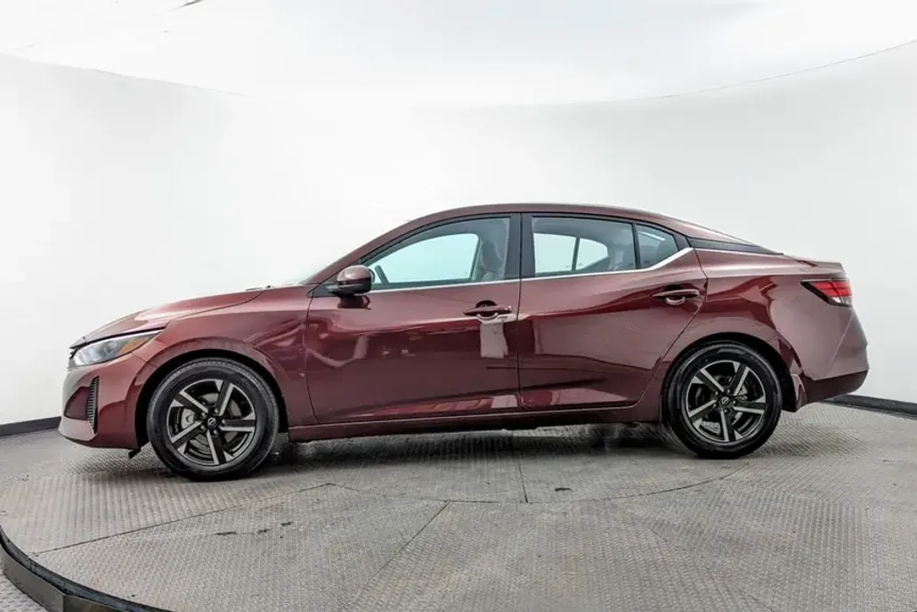 2025 Nissan Sentra SV photo 1