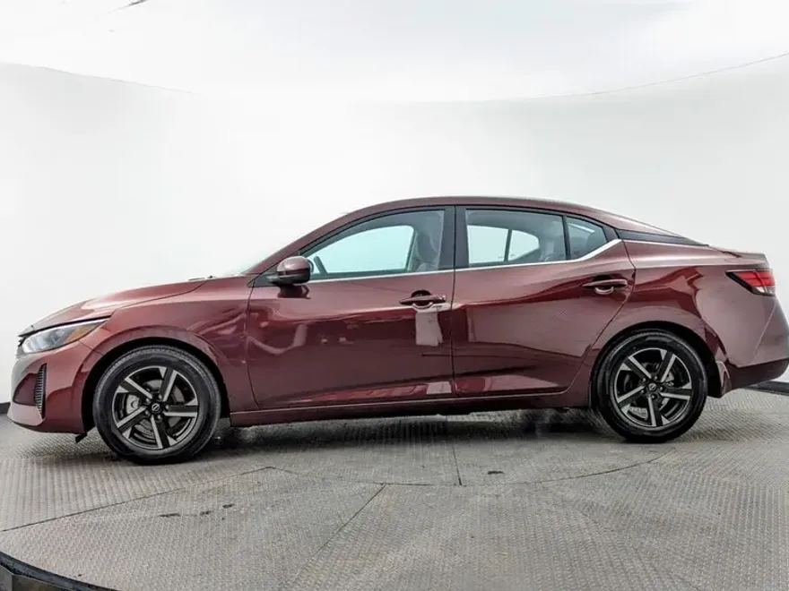 2025 Nissan Sentra SV photo 1