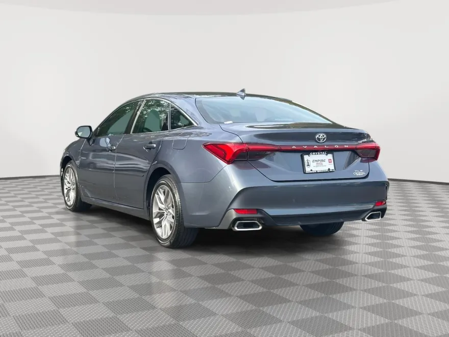 2020 Toyota Avalon XLE photo 1