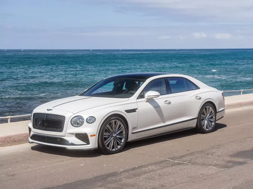 2025 Bentley Flying Spur Speed photo 1