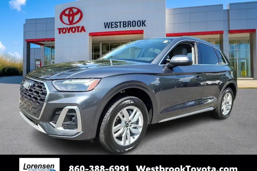 2022 Audi Q5 S line Premium photo 1