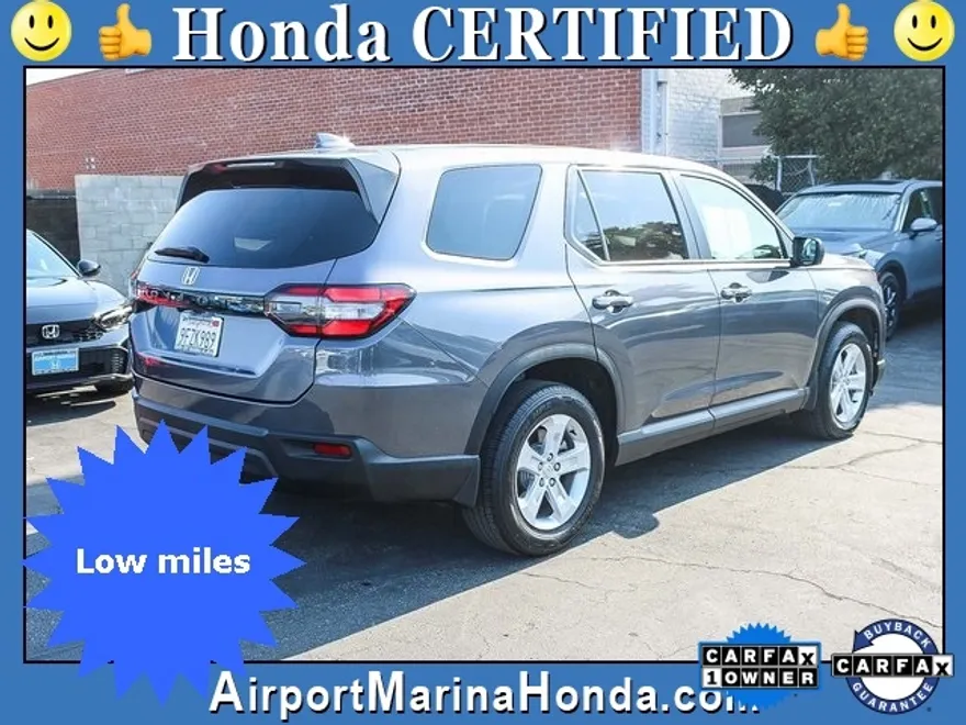 2023 Honda Pilot LX photo 1