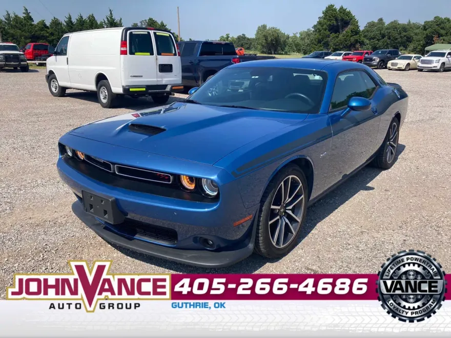 2023 Dodge Challenger R/T photo 1