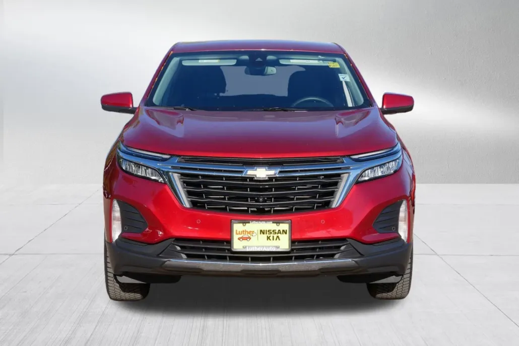 2023 Chevrolet Equinox LT photo 1