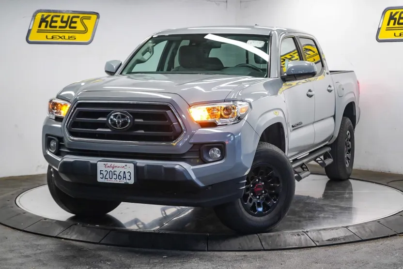 2020 Toyota Tacoma SR5 photo 1