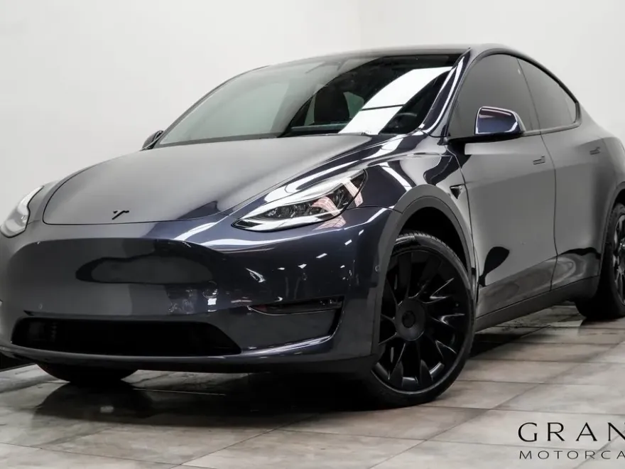 2020 Tesla Model Y Long Range photo 1