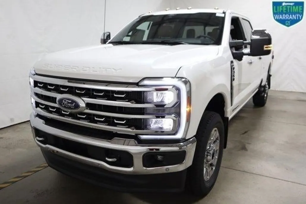 2024 Ford F-350 Lariat photo 1