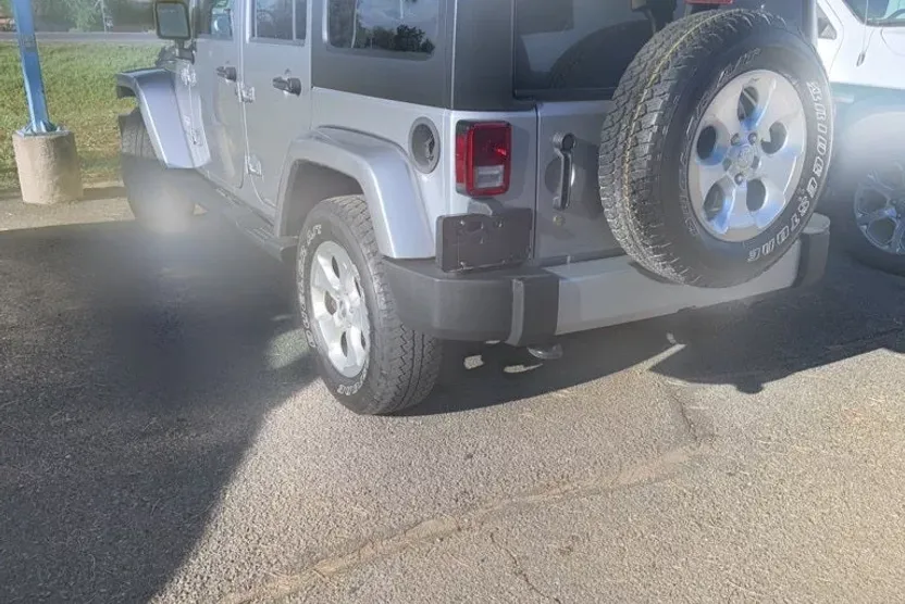 2015 Jeep Wrangler Unlimited Sahara photo 1