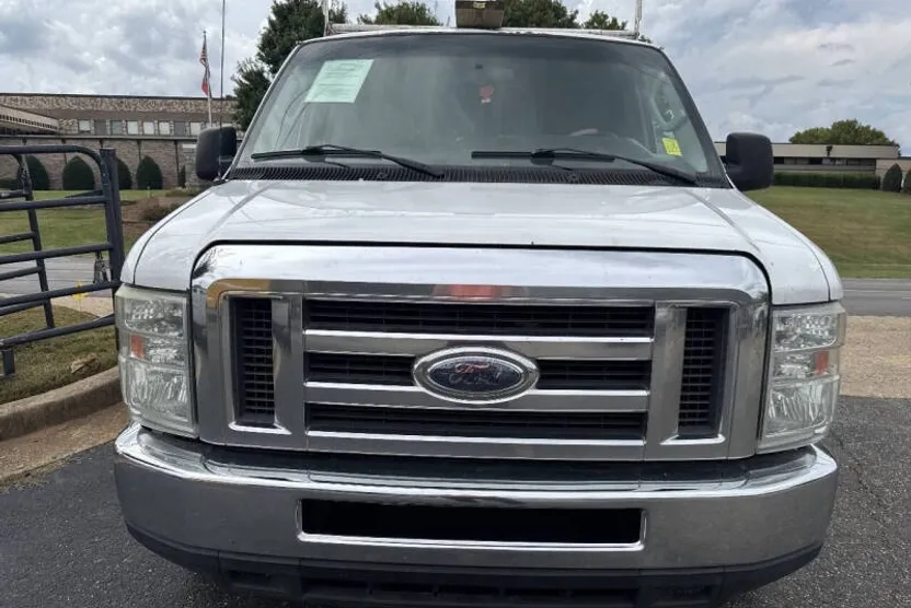 2013 Ford E-250 photo 1