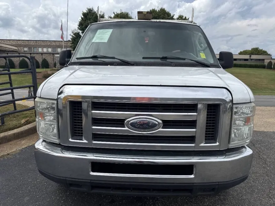 2013 Ford E-250 photo 1