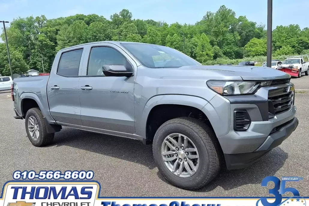 2025 Chevrolet Colorado Work Truck LT photo 1