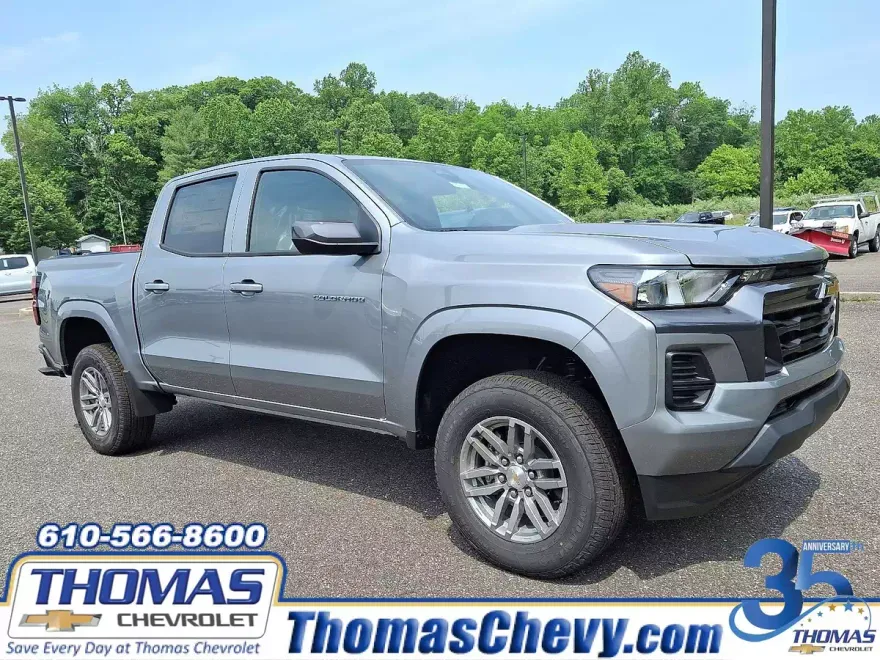 2025 Chevrolet Colorado Work Truck LT photo 1