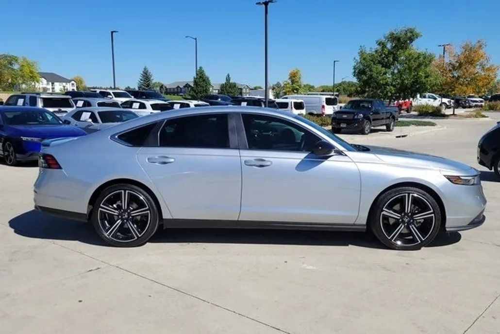 2025 Honda Accord Hybrid Sport photo 1