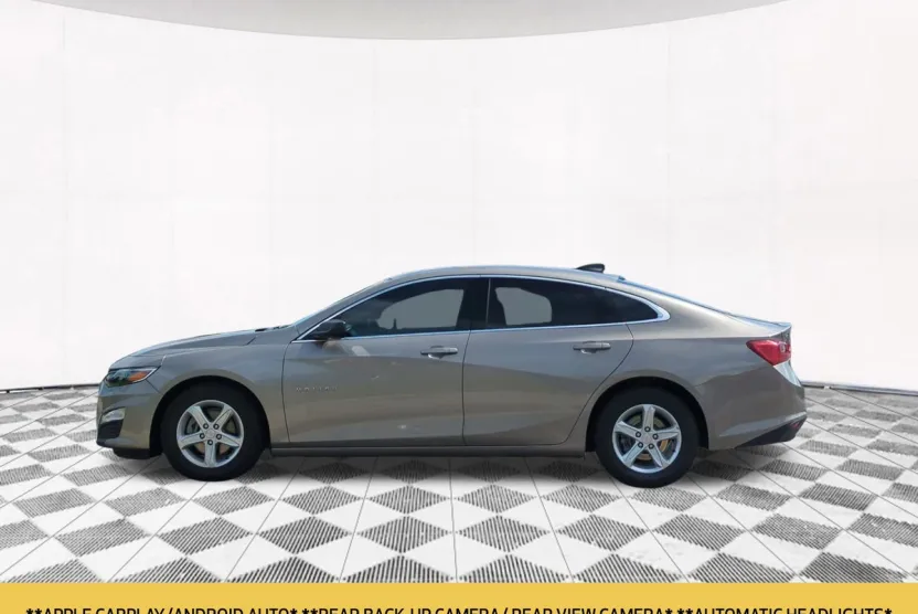 2022 Chevrolet Malibu photo 1