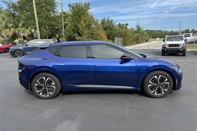 2023 Kia EV6 GT-Line photo 1