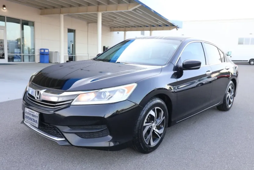 2016 Honda Accord LX photo 1