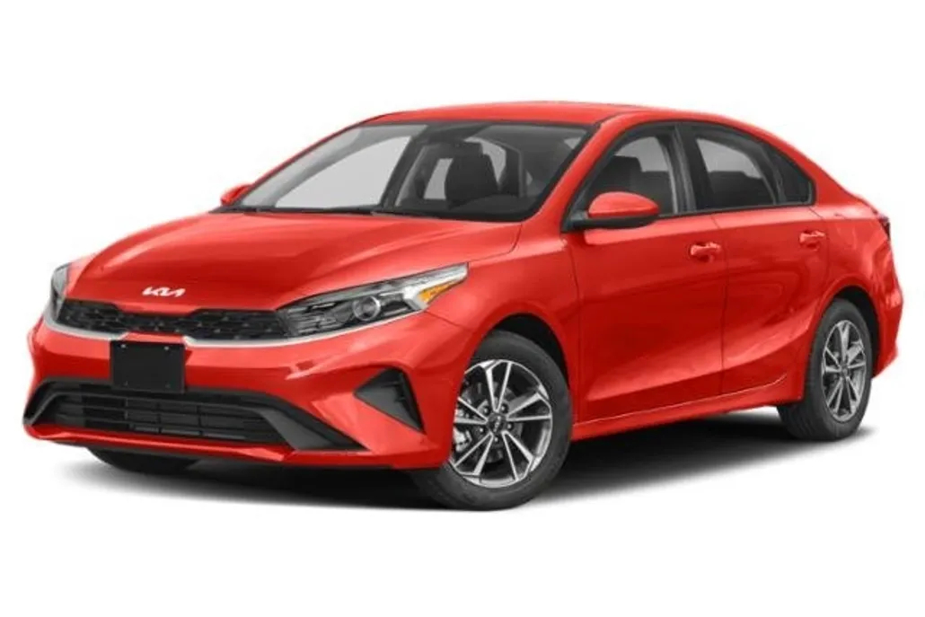 2023 Kia Forte LXS photo 1