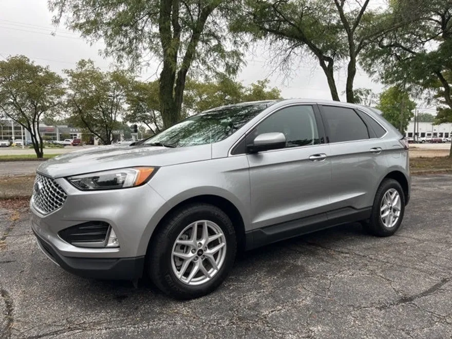 2023 Ford Edge SEL photo 1
