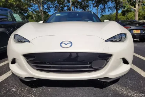 2025 Mazda MX-5 Miata Miata Grand Touring photo 2