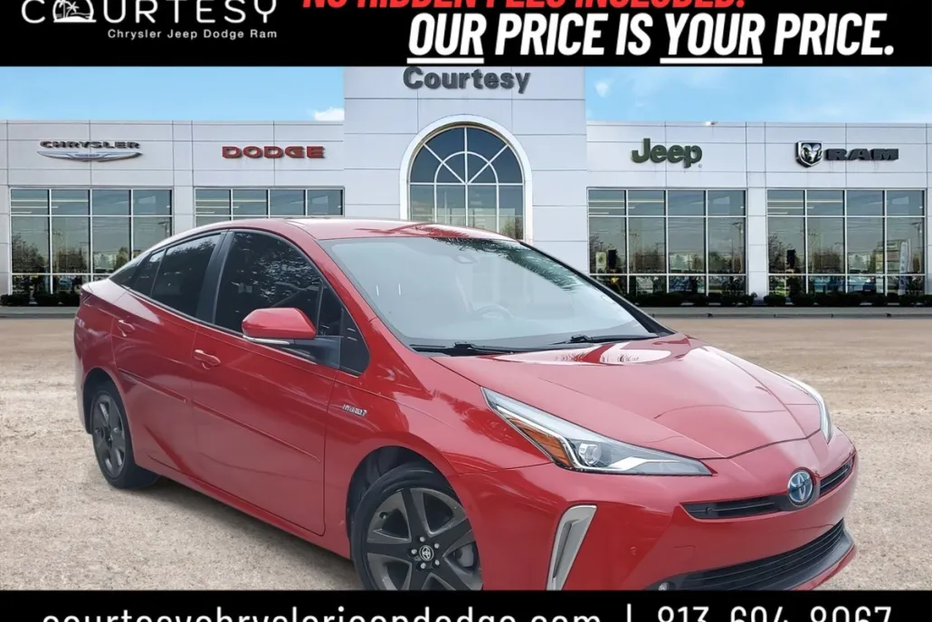 2022 Toyota Prius L Eco photo 1