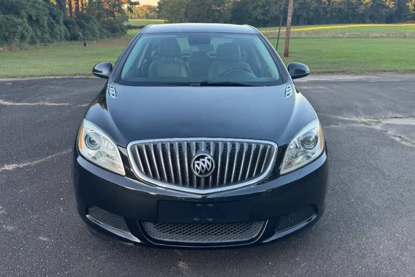 2015 Buick Verano Base photo 1