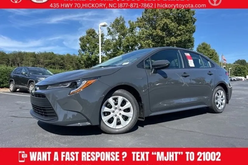 2026 Toyota Corolla LE photo 1