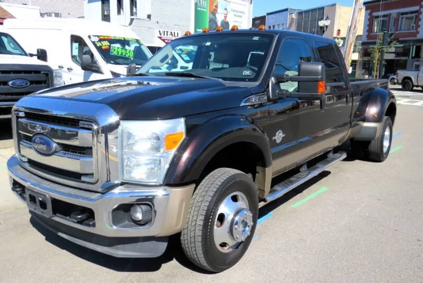 2013 Ford F-450 Lariat photo 1