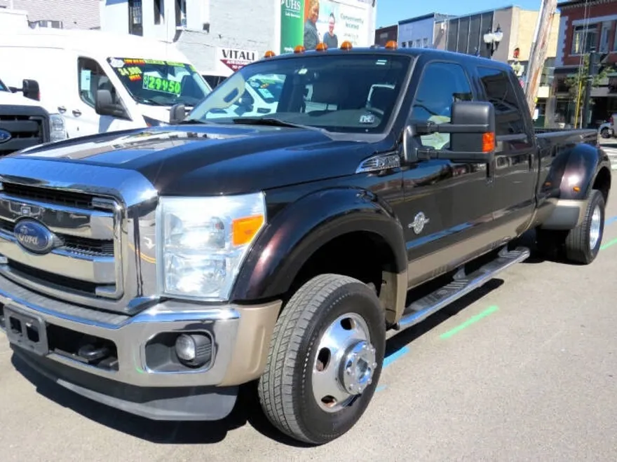 2013 Ford F-450 Lariat photo 1