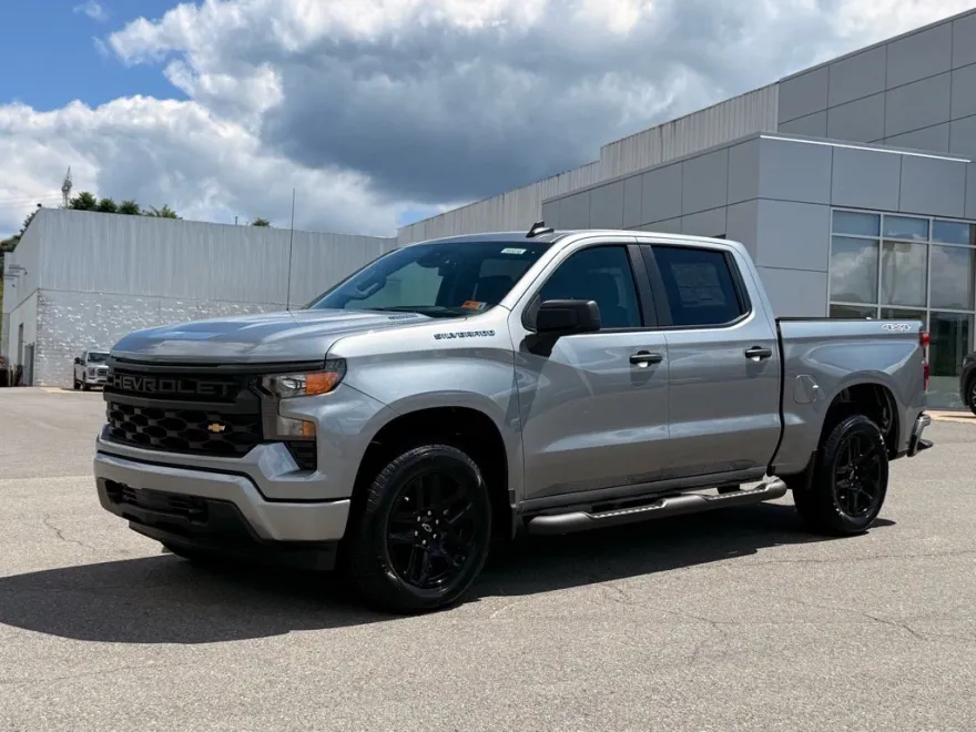 2026 Chevrolet Silverado 1500 Custom photo 1