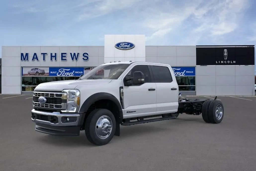 2026 Ford F-550 XL photo 1