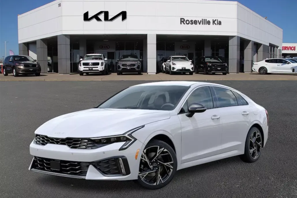 2025 Kia K5 GT-Line photo 1