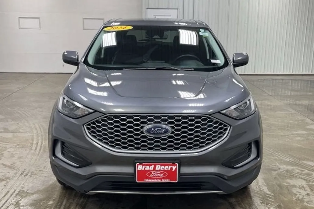 2024 Ford Edge SEL photo 1
