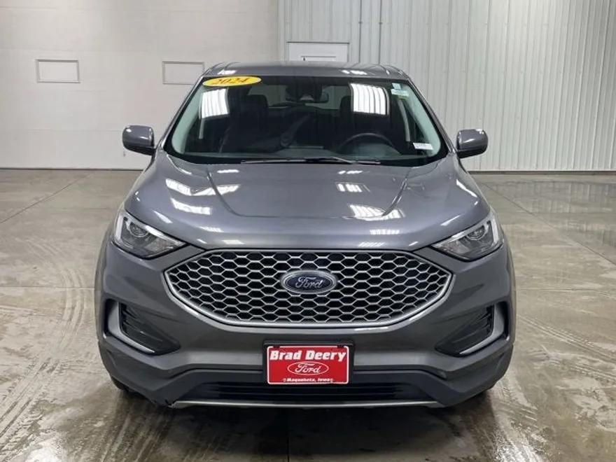 2024 Ford Edge SEL photo 1