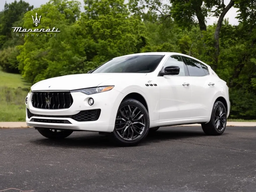 2024 Maserati Levante GT photo 1