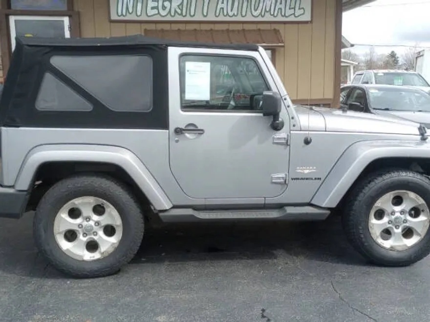2015 Jeep Wrangler Sahara photo 1