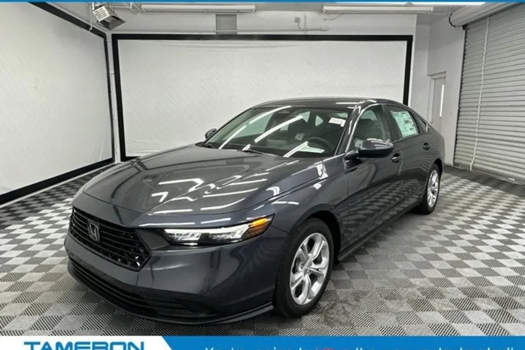 2025 Honda Accord LX photo 1