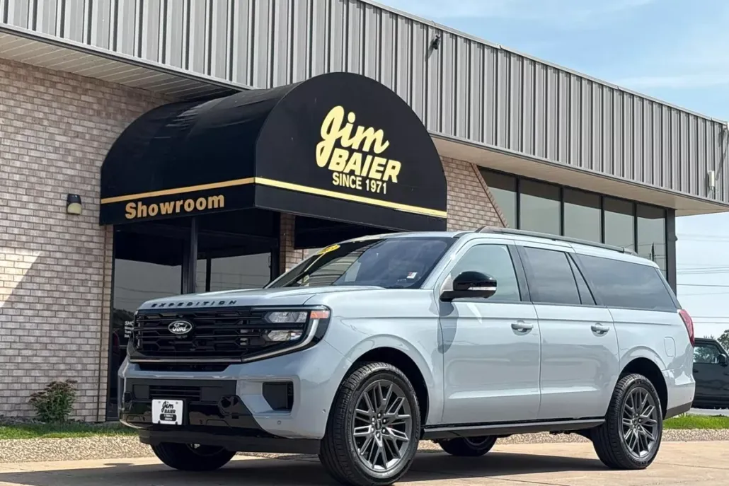 2025 Ford Expedition MAX Platinum photo 1