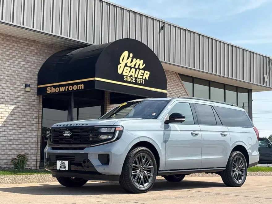 2025 Ford Expedition MAX Platinum photo 1
