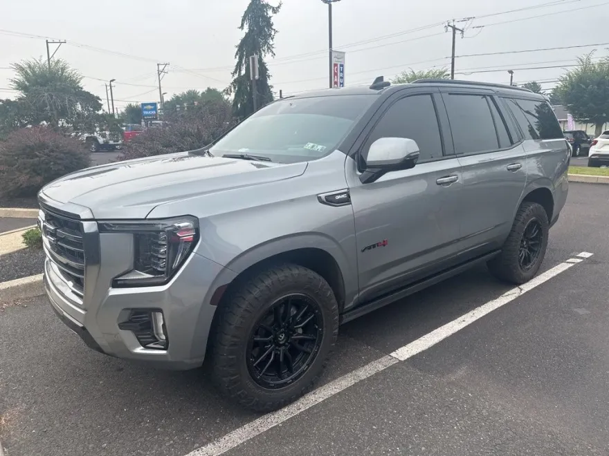2023 Gmc Yukon AT4 photo 1