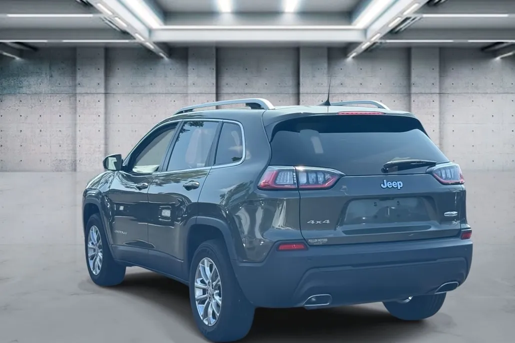 2021 Jeep Cherokee Latitude Lux photo 1