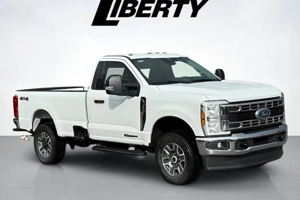 2025 Ford F-350 XLT photo 1