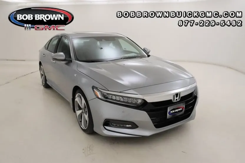 2018 Honda Accord Touring 2.0T photo 1
