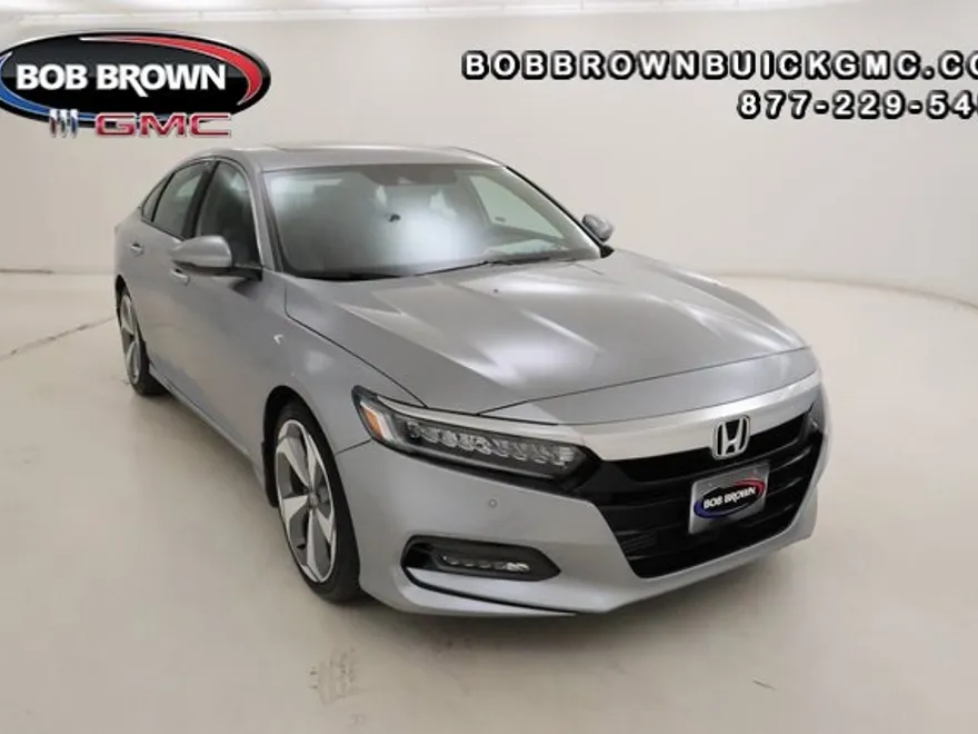 2018 Honda Accord Touring 2.0T photo 1