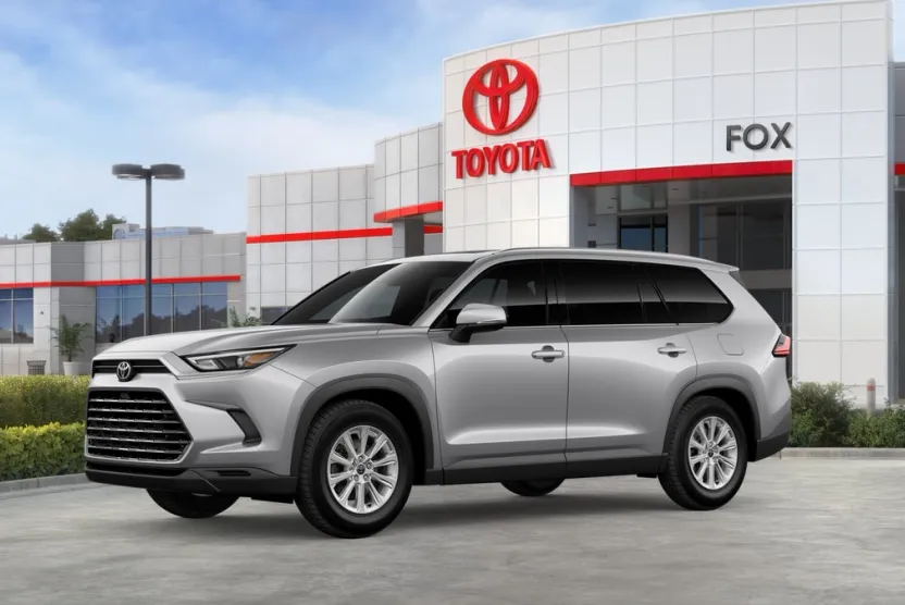 2026 Toyota Highlander Hybrid XLE photo 1