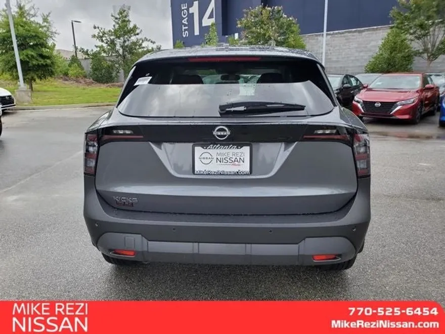 2025 Nissan Kicks SV photo 1