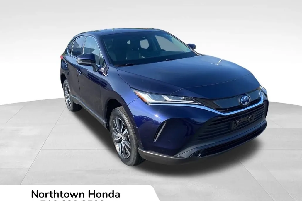 2023 Toyota Venza LE photo 1