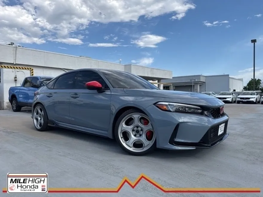 2024 Honda Civic Type R photo 1
