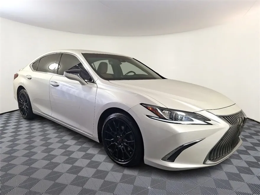 2021 Lexus ES 250 photo 1