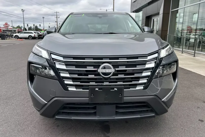 2024 Nissan Rogue SV photo 1